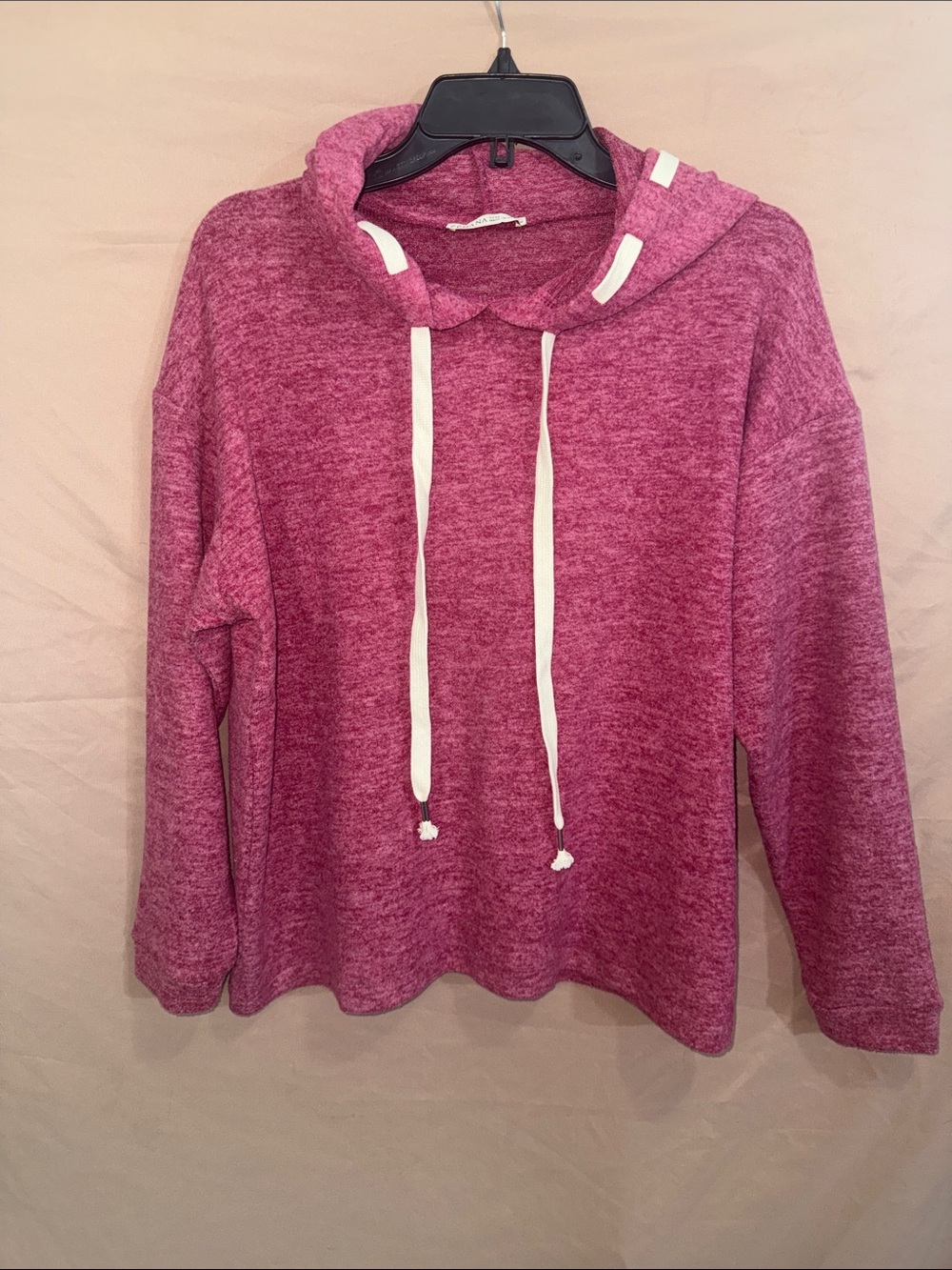 NWOT Women’s S/M Zenana Heathered Rose Pink Hoodie with White Drawstrings